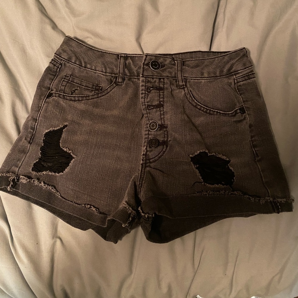 Refuge shorts